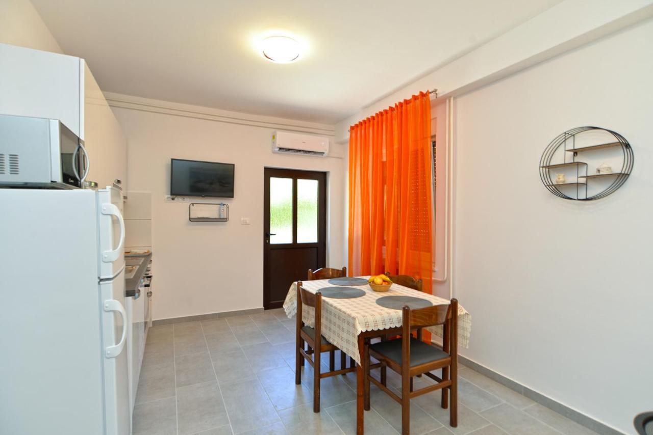 Nedo 2047 Apartment Fazana