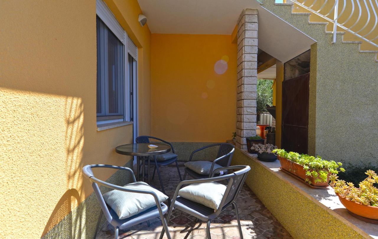 Nedo 2047 Apartment